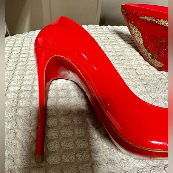 Christian Louboutin Red Patent Leather So Kate Pumps Heels Size 35.5 - Picture 7 of 10